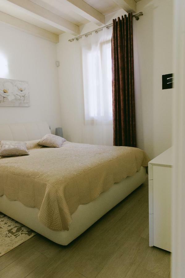 Sweet Dream Deluxe Apartment Sirmione Exterior foto